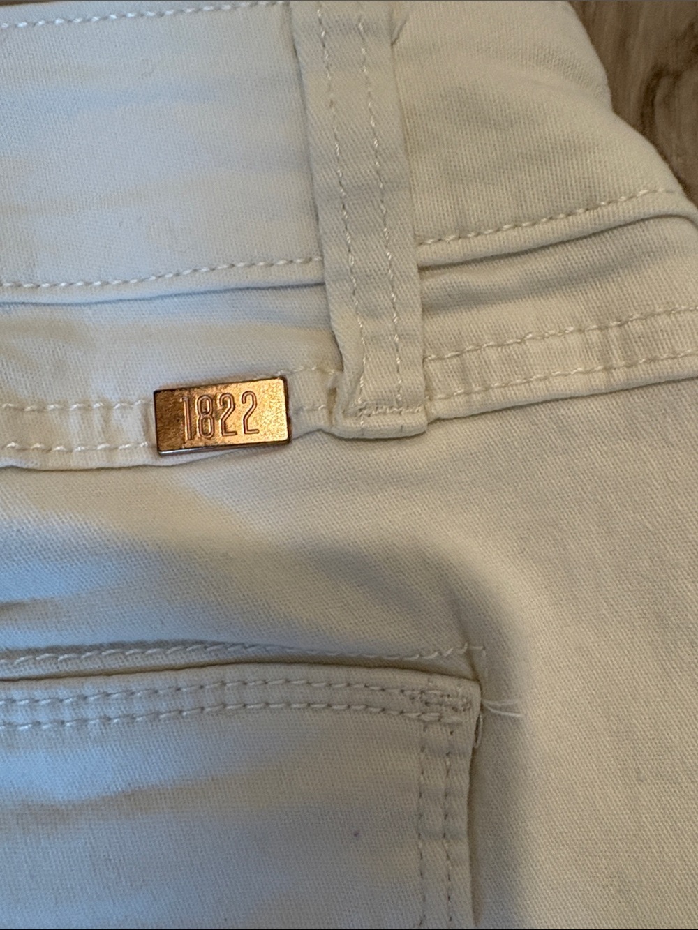 Cream Straight-Leg capris - Picture 6 of 8